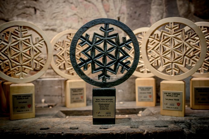 Niezwykła statuetka z pracowni JanosikArt